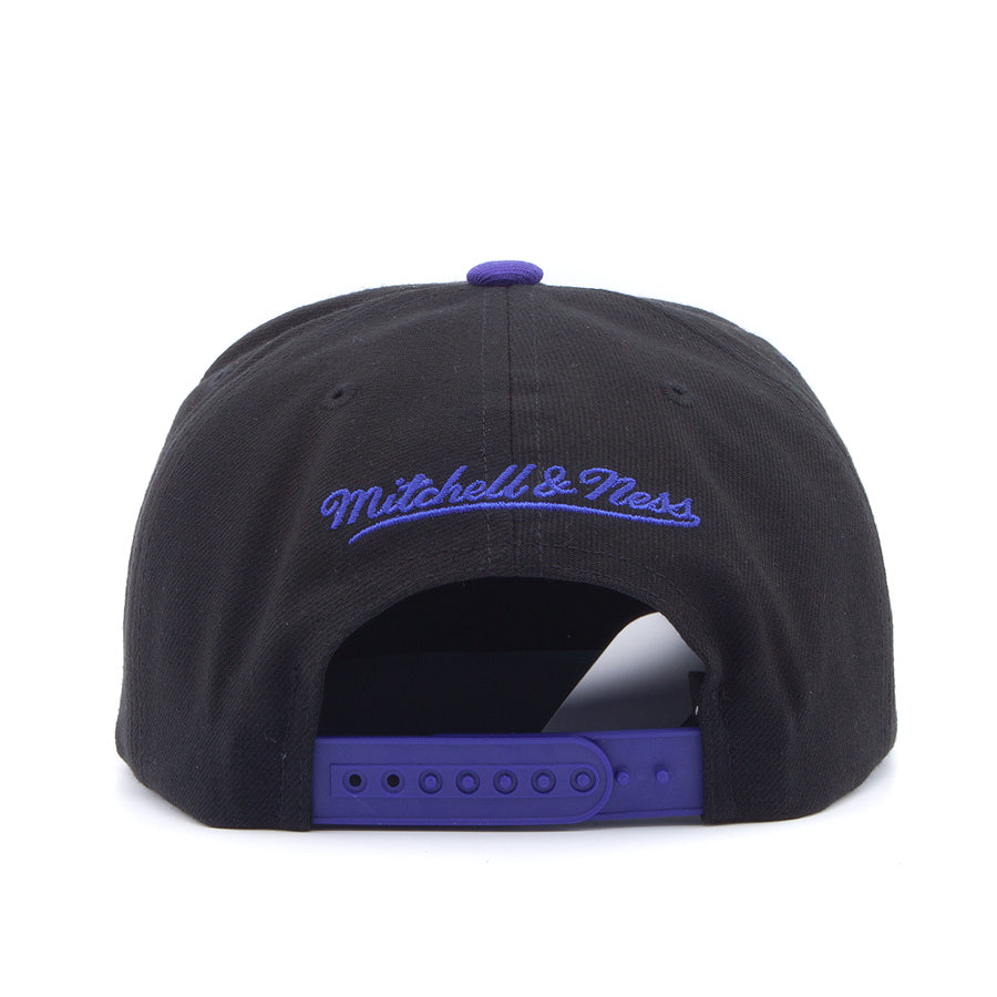 MENS MITCHELL & NESS NBA ANIME SNAPBACK HWC HORNETS - BLACK