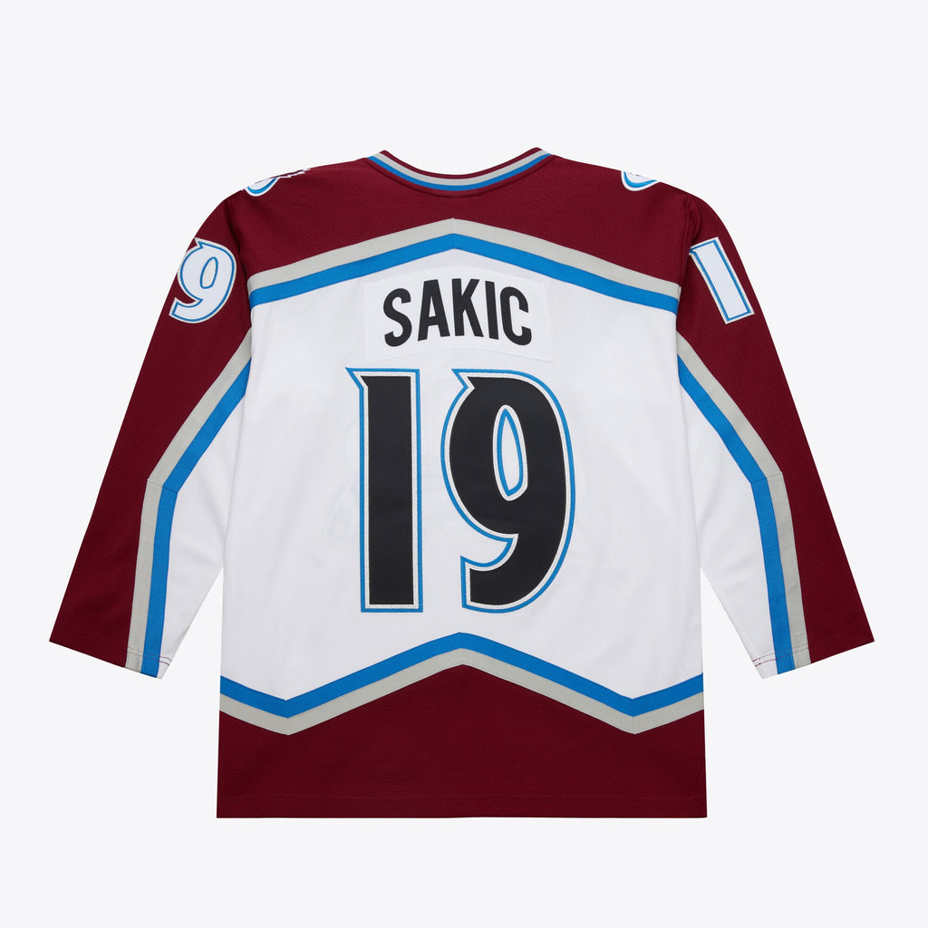 Mens Mitchell & Ness NHL WHITE JERSEY AVALANCHE 2000 JOE SAKIC