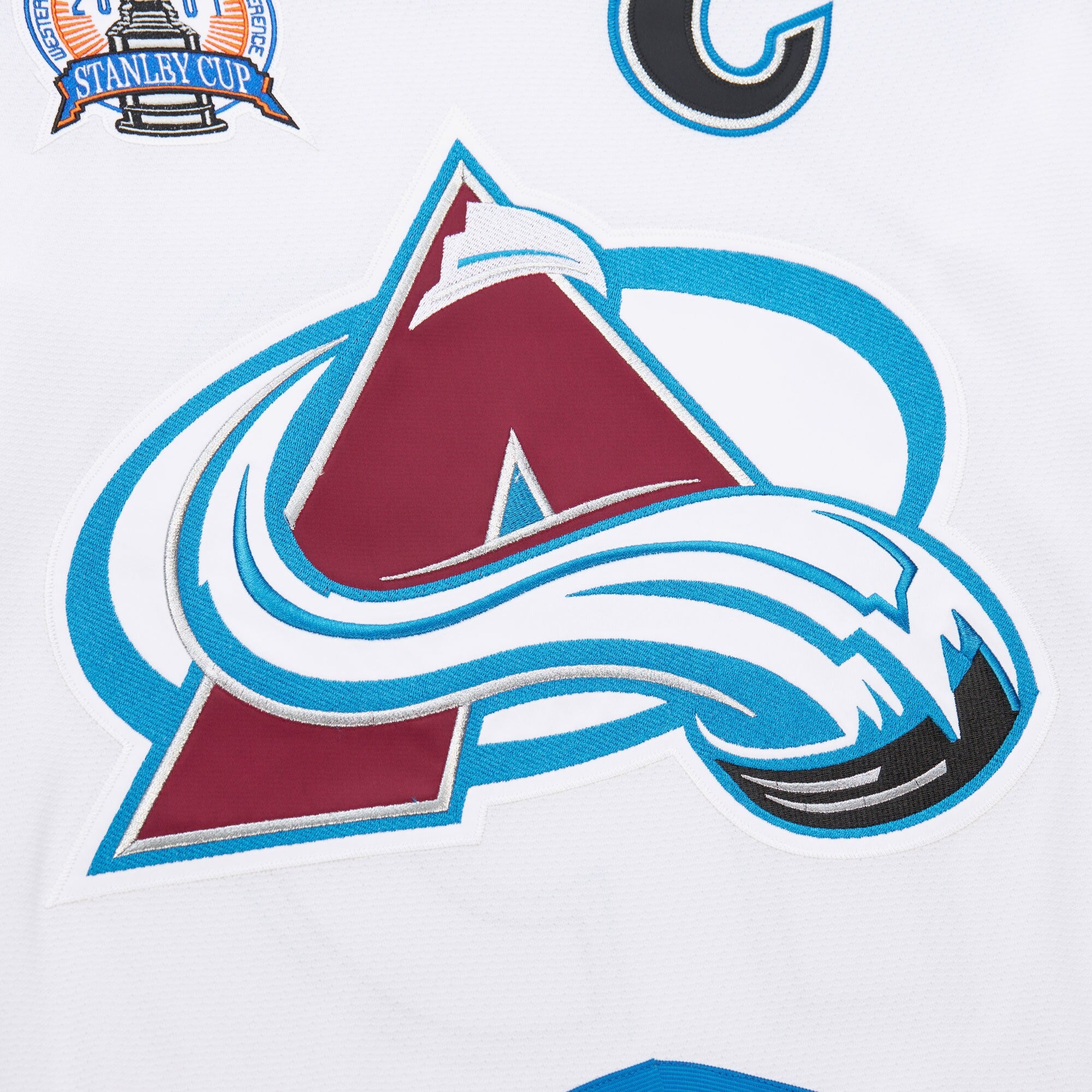 Mens Mitchell & Ness NHL WHITE JERSEY AVALANCHE 2000 JOE SAKIC