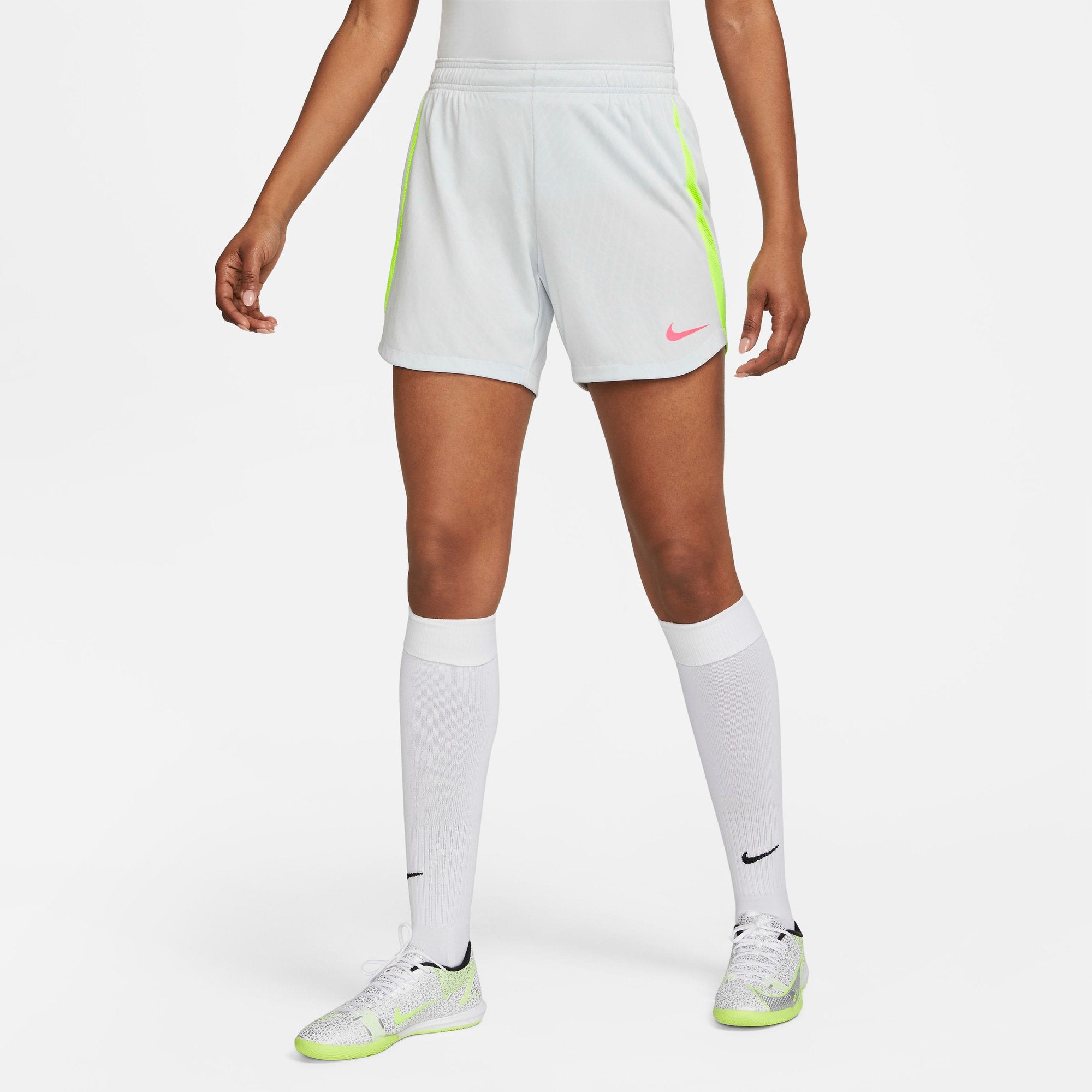 [DX0473-043] WOMENS NIKE DRI-FIT STRIKE SOCCER SHORTS
