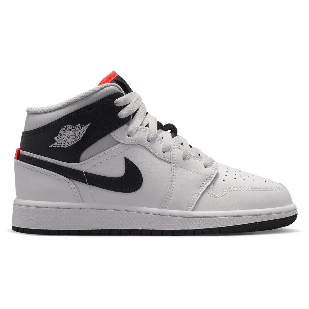 DQ8423-109 Foot Locker 1