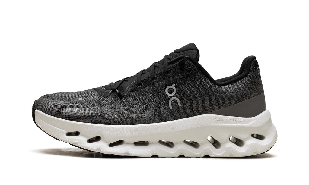 3ME10100397 Stadium Goods studio 1