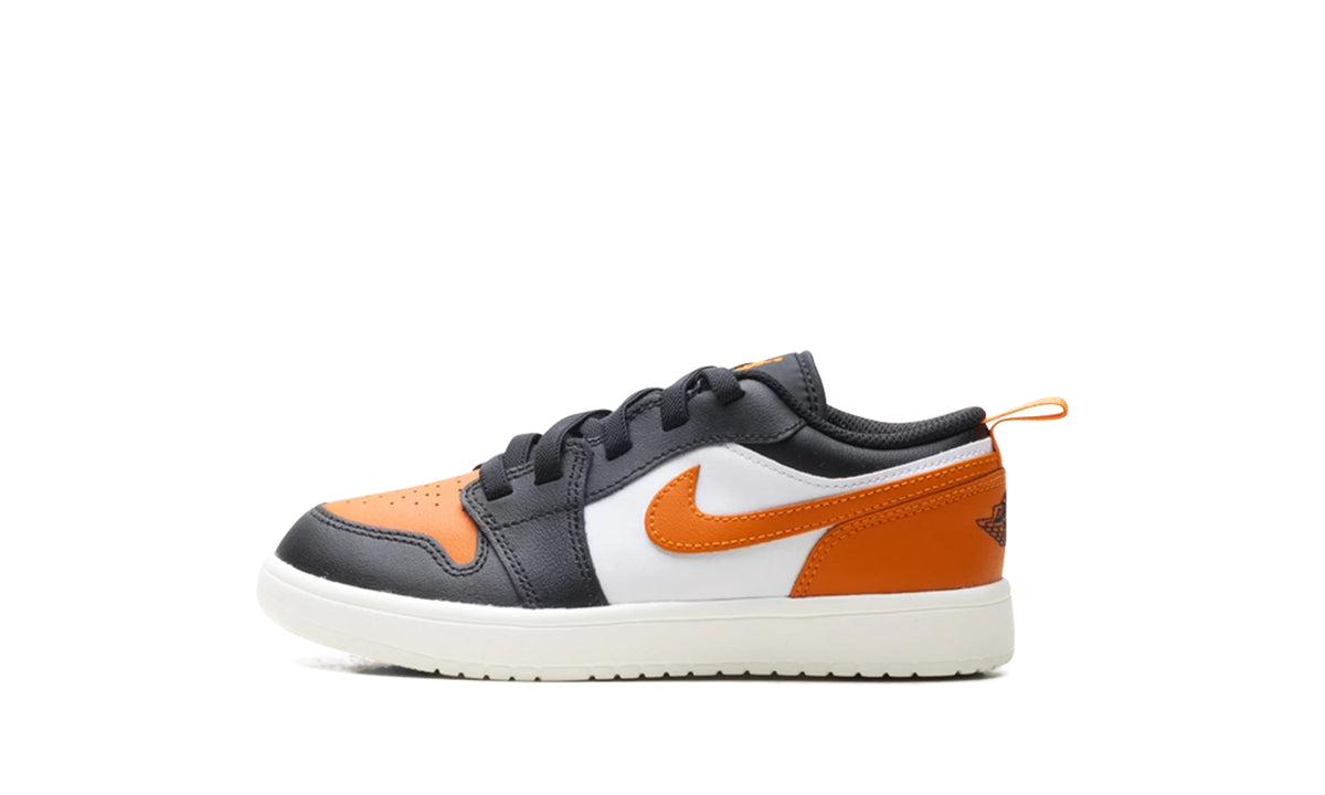 DR9748-081 Stadium Goods studio 1