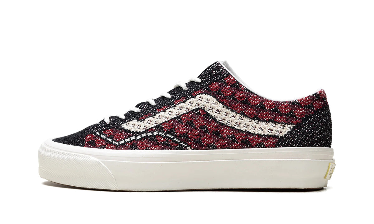 VN000EFKBRD Stadium Goods studio 1