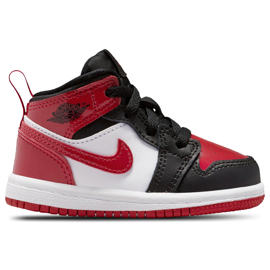 HV4729-006 Foot Locker 1