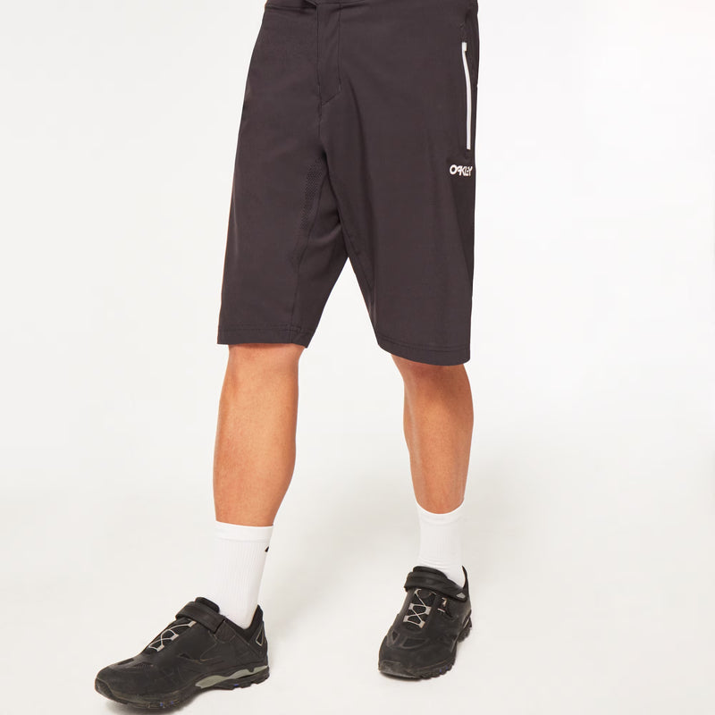 FOA403126-02E BLACKOUT 1