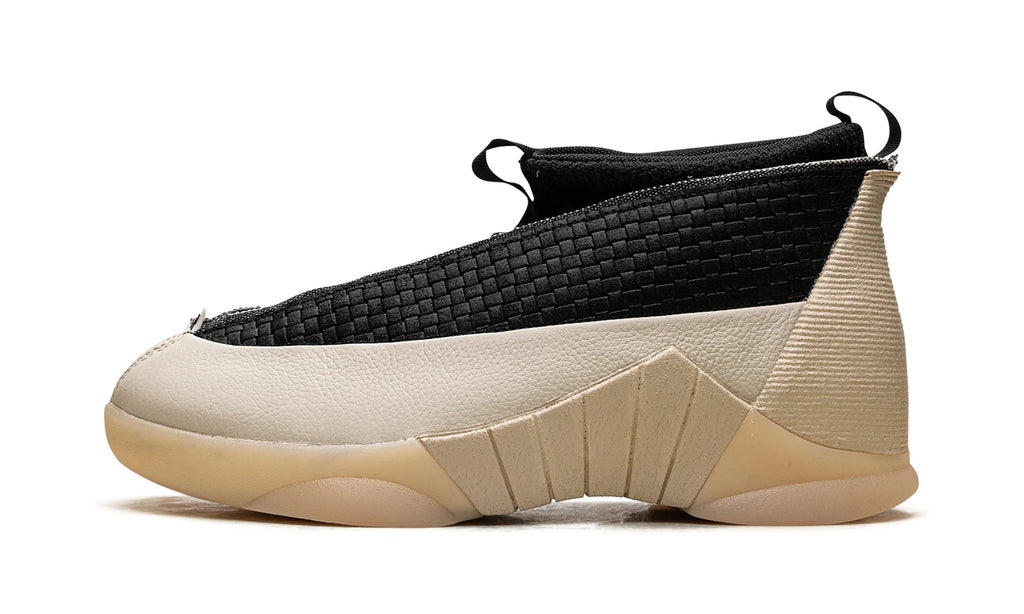 IV7637-100 Stadium Goods studio 1