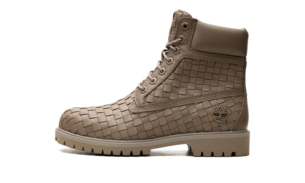 TB0A6FD6ET4 Stadium Goods studio 1