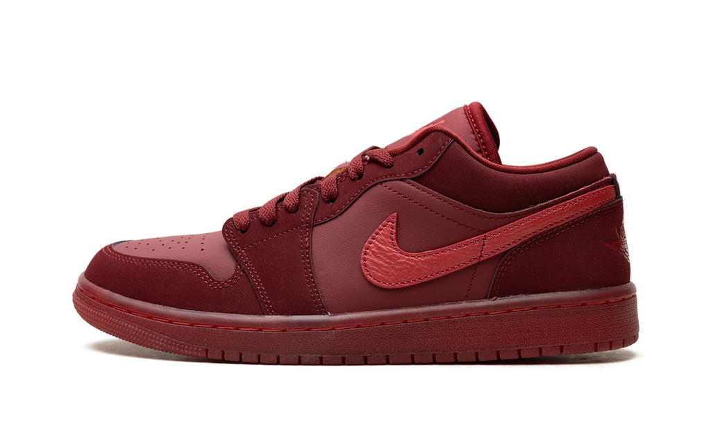 IB7012-600 Stadium Goods studio 1