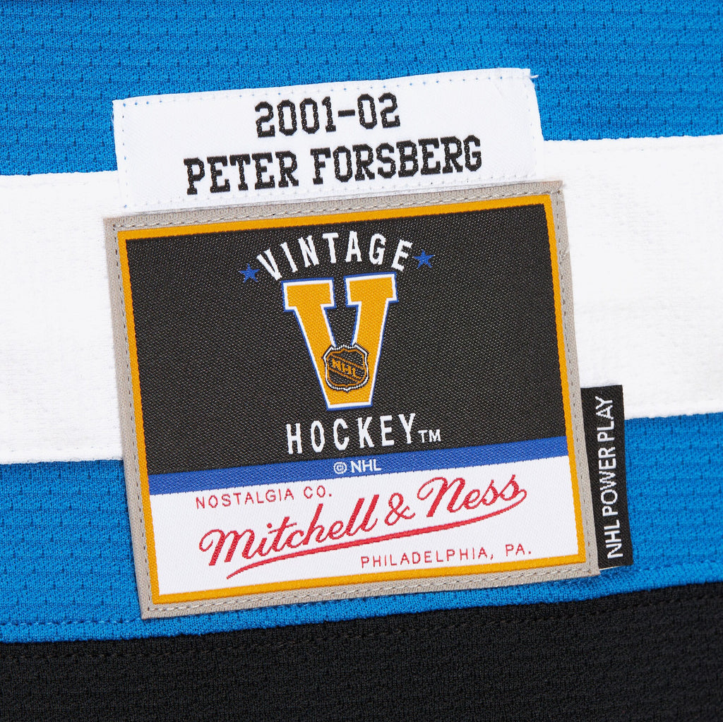 Mens Mitchell & Ness NHL DARK ALTERNATE JERSEY AVALANCHE 2001 PETER FORSBERG