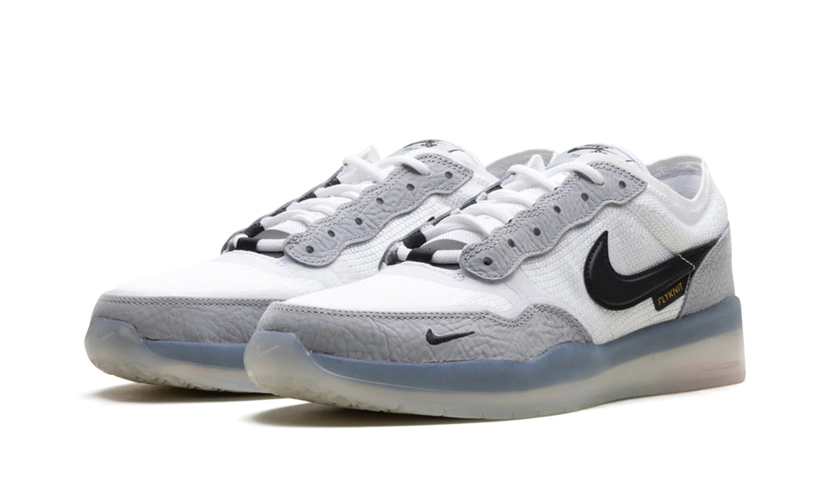 FV8493-004 Stadium Goods studio 2