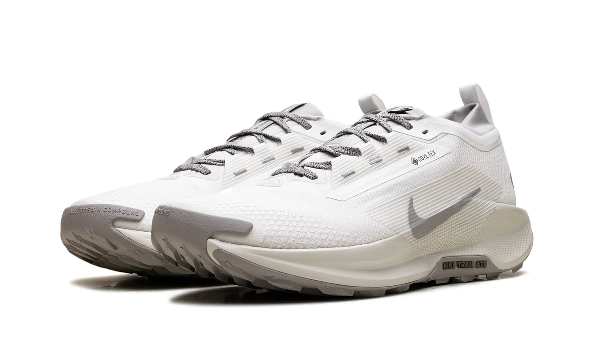 HQ7494-100 Stadium Goods studio 2