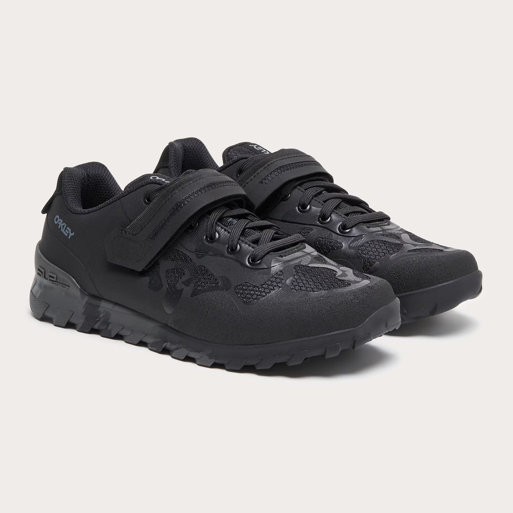 FOF100432-02E BLACKOUT 2