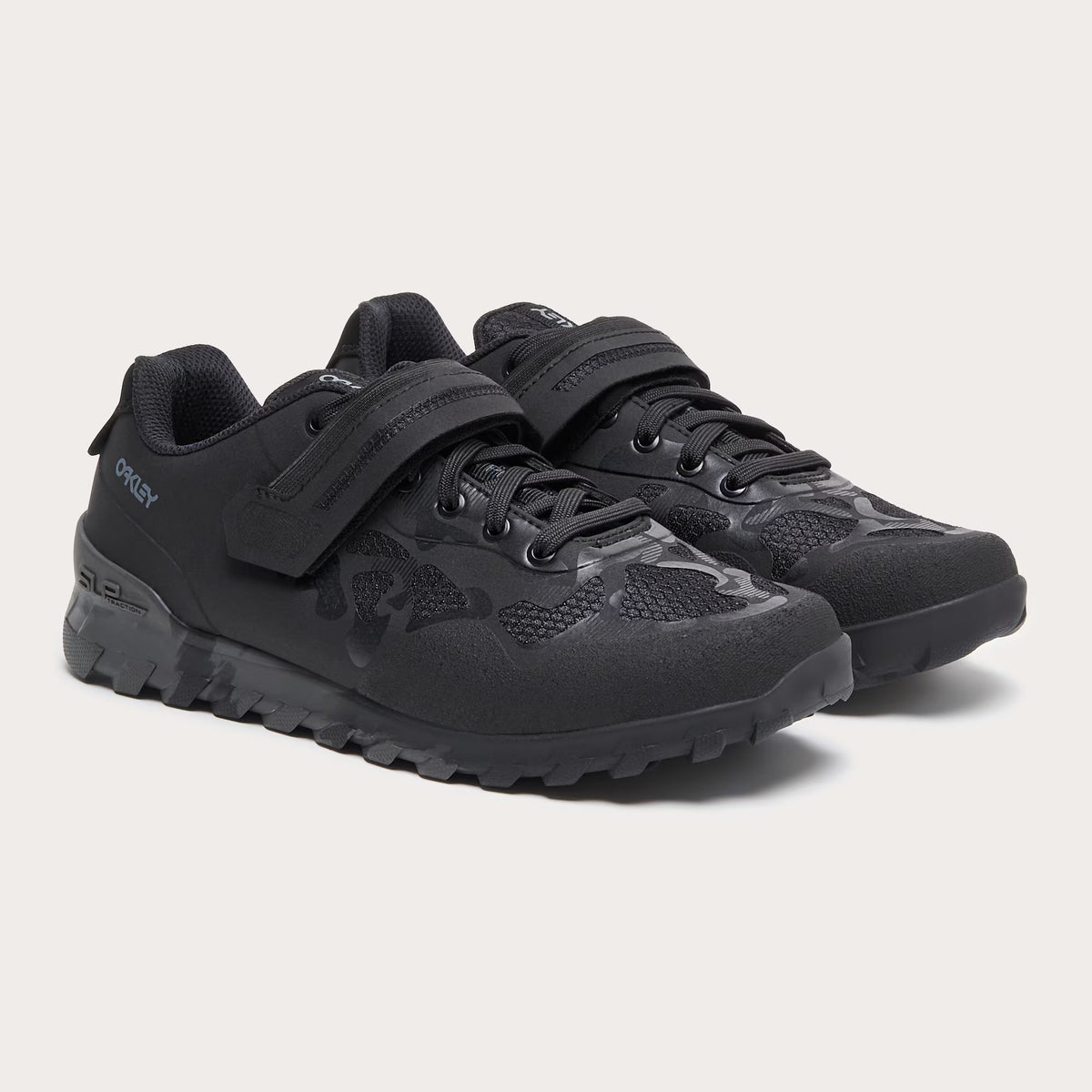 FOF100432-02E BLACKOUT 2
