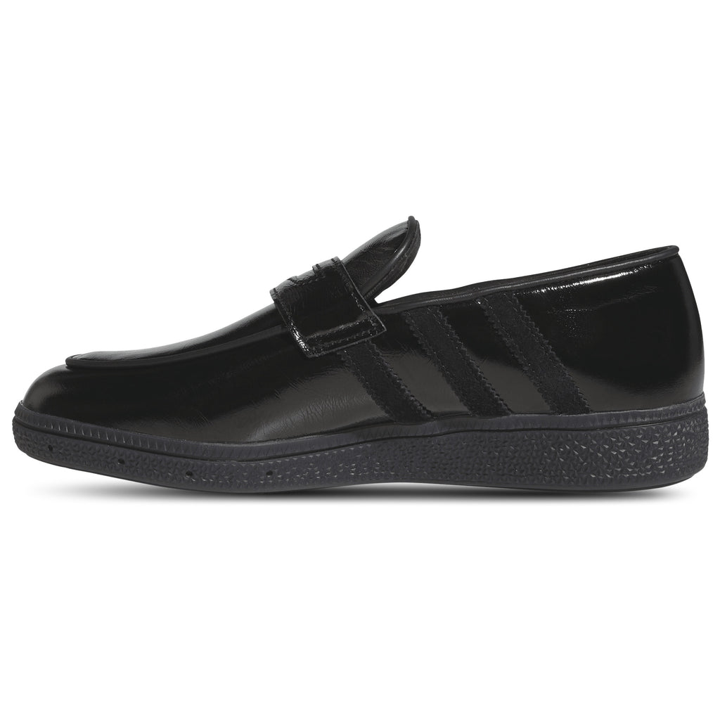 HQ5186 FootLocker 2