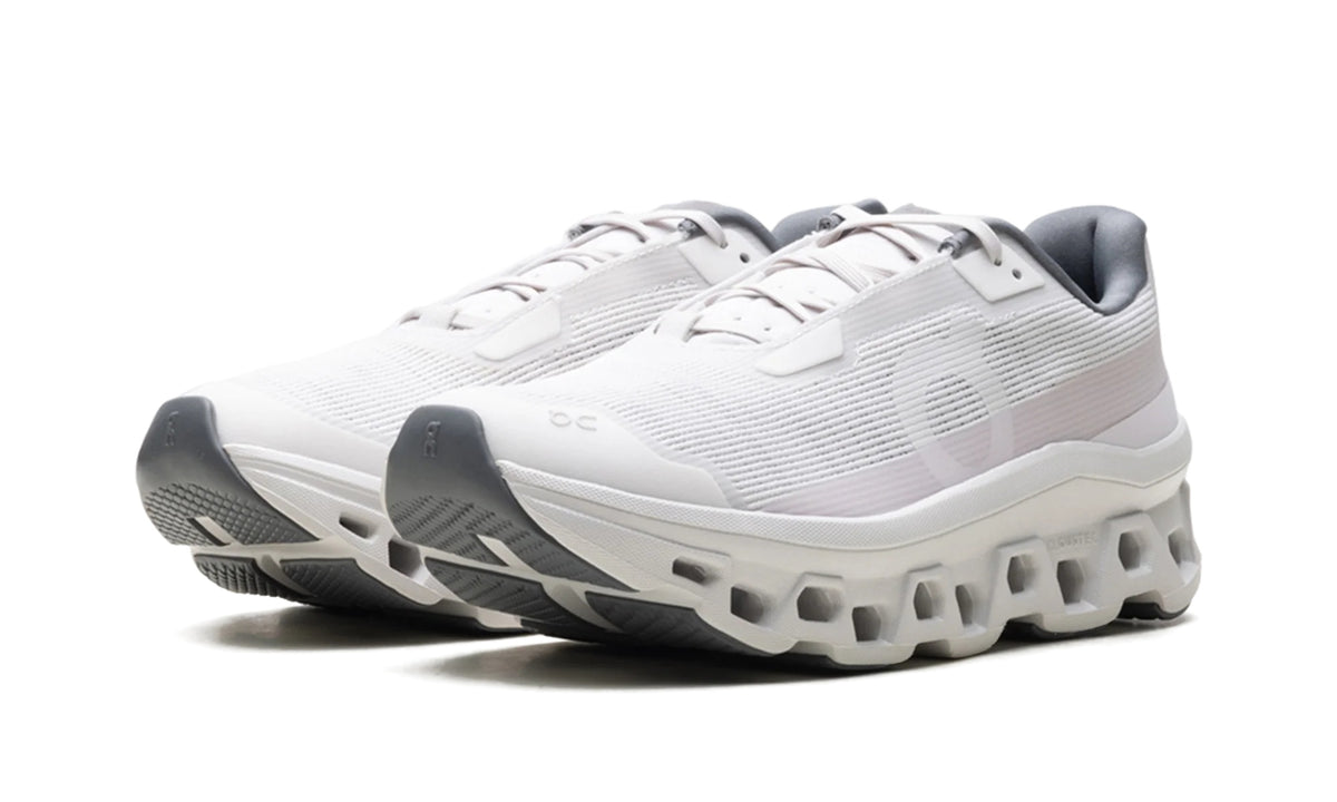 3WF10493045 Stadium Goods studio 2
