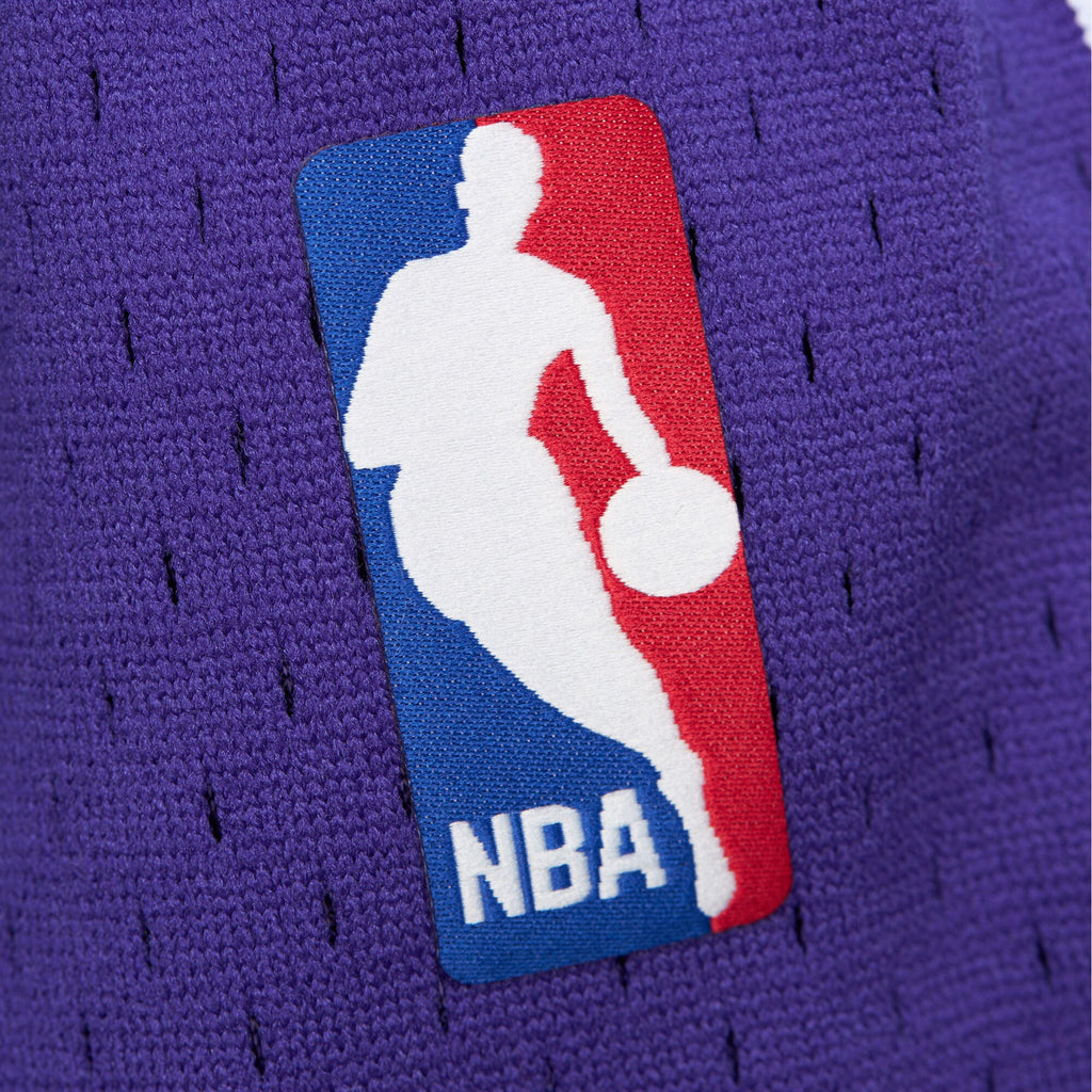 Mens Mitchell & Ness NBA DARK SHORTS KINGS 2002