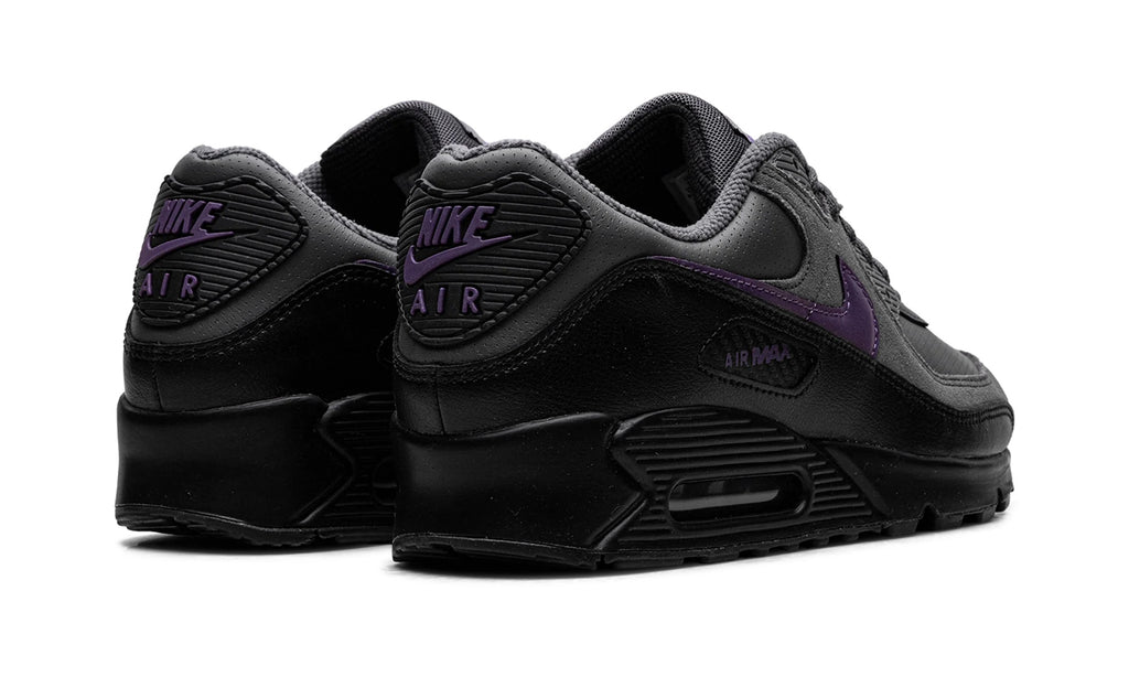 IF0670-004 Stadium Goods studio 3