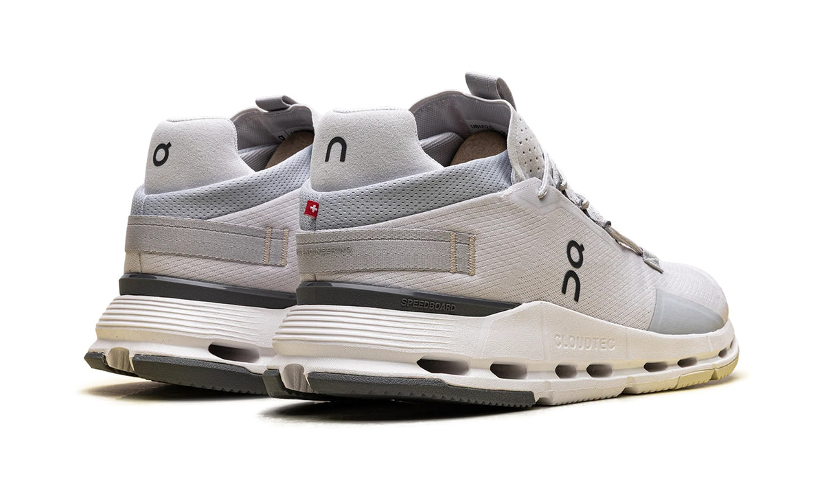3ME30212202 Stadium Goods studio 3