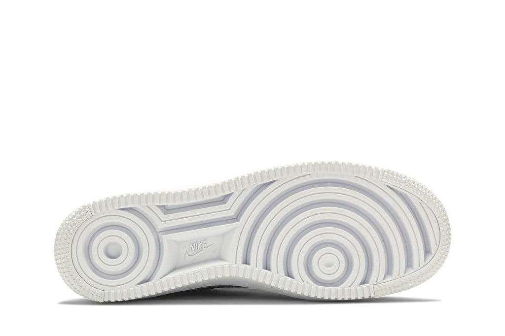 AV3042-001 GOAT studio 3