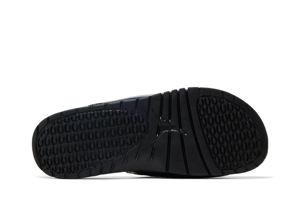 FN2452-047 GOAT studio 3