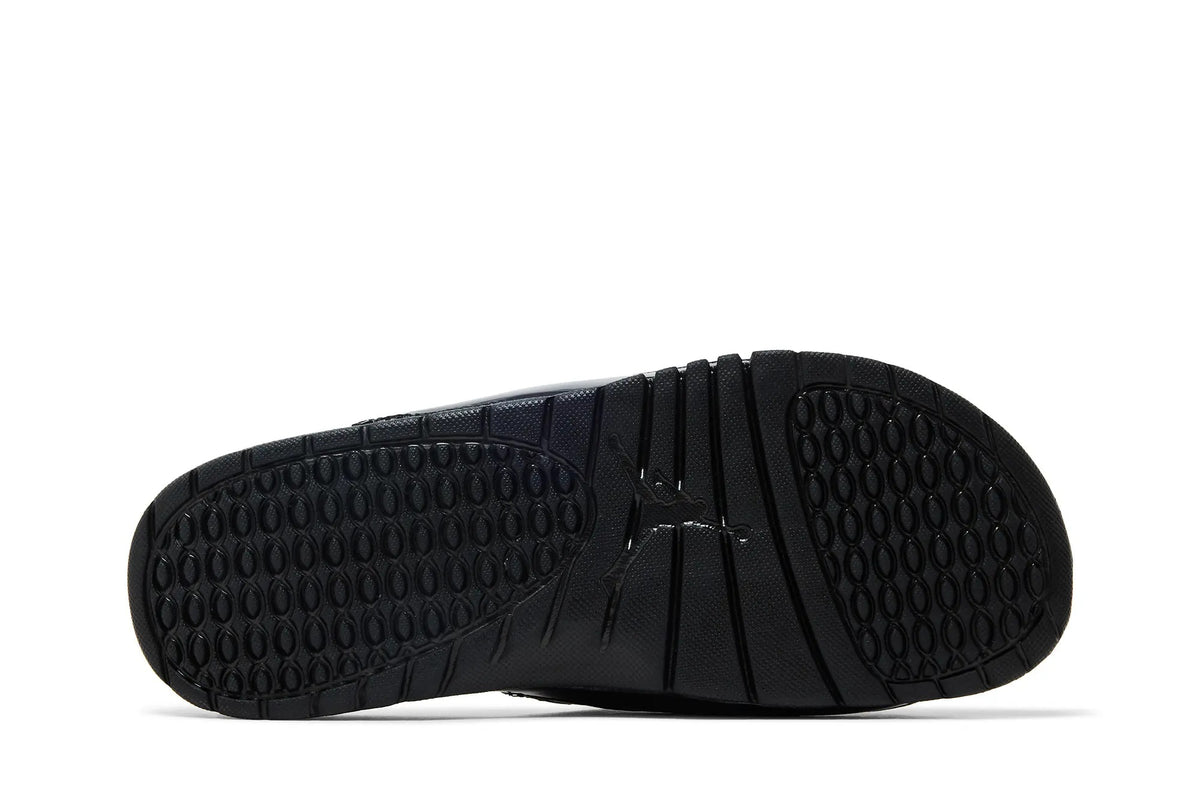 FN2452-047 GOAT studio 3