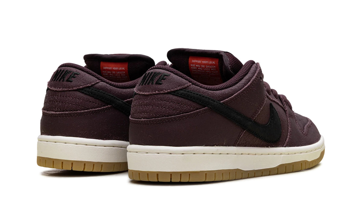 IO2304-600 Stadium Goods studio 3