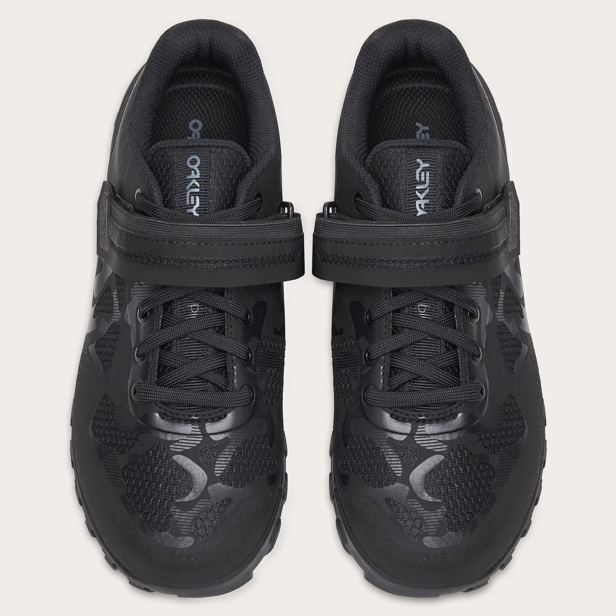 FOF100432-02E BLACKOUT 3