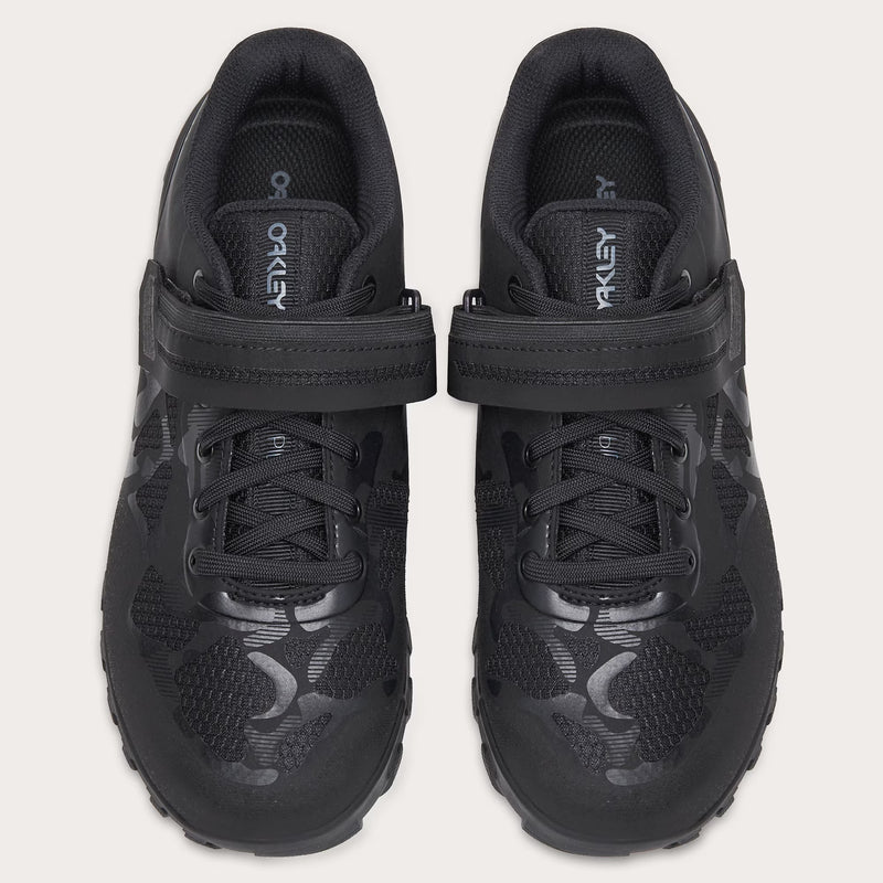 FOF100432-02E BLACKOUT 3