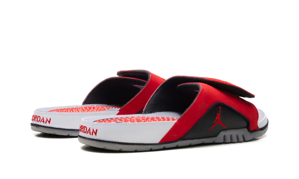 532225-600 Stadium Goods studio 3