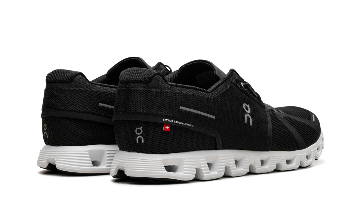 59.98919 Stadium Goods studio 3