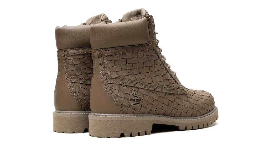 TB0A6FD6ET4 Stadium Goods studio 3