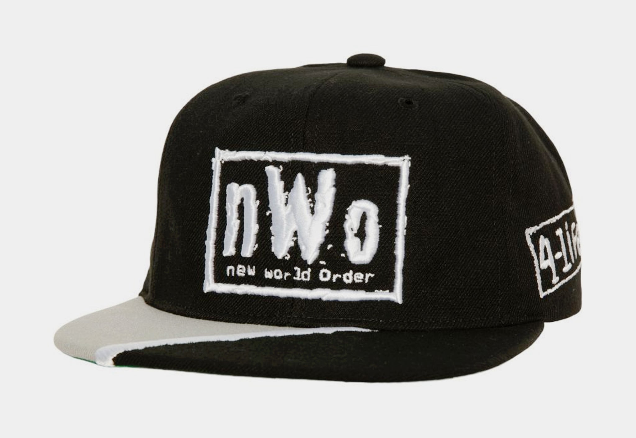 MENS MITCHELL & NESS WWE DEADSTOCK SNAPBACK NEW WORLD ORDER