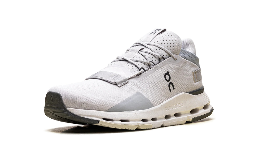 3ME30212202 Stadium Goods studio 4
