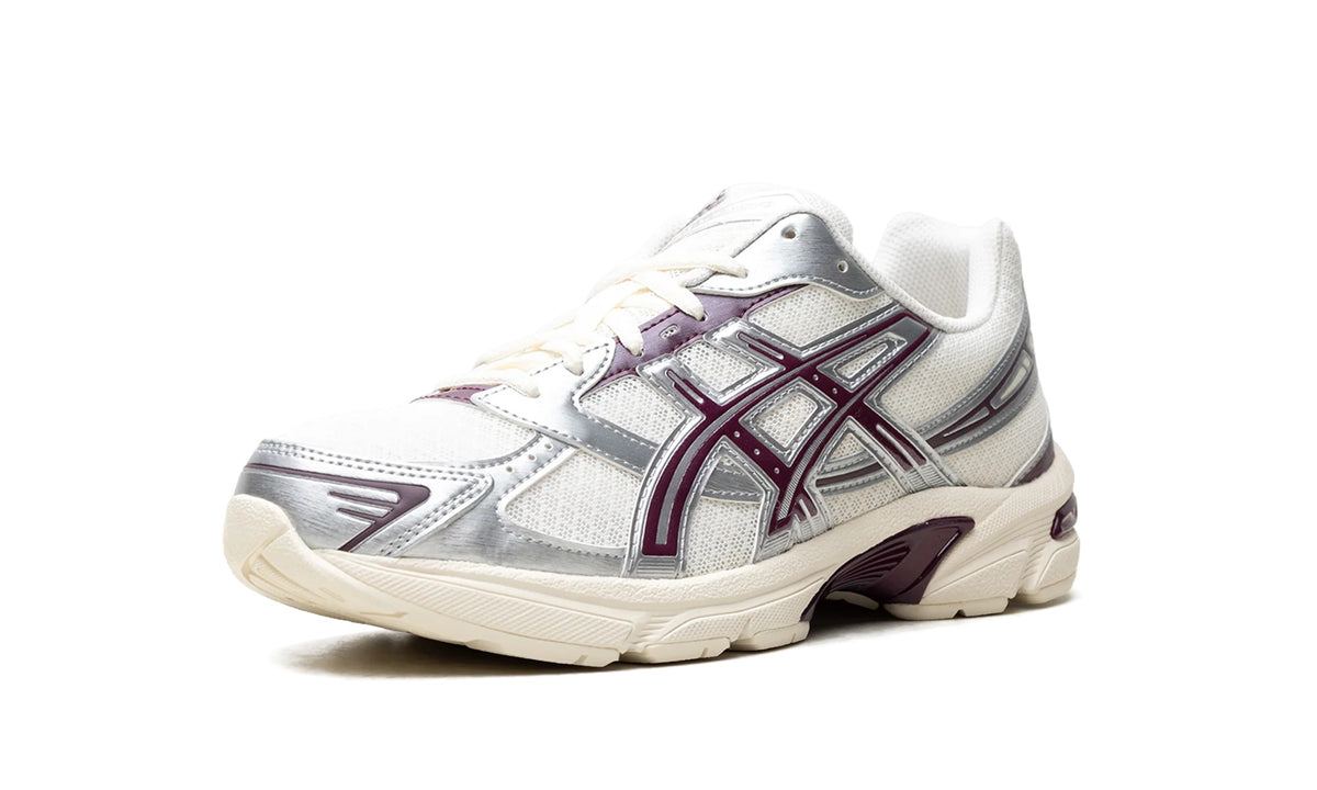 1203A899-102 Stadium Goods studio 4