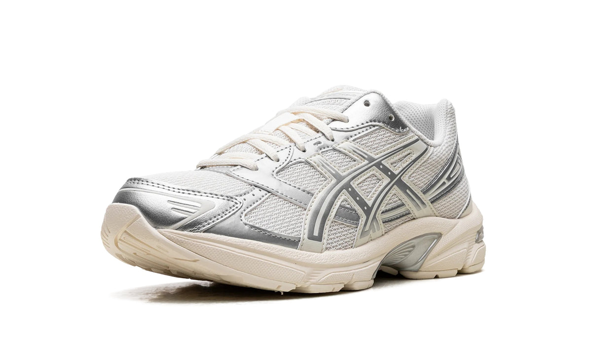 1203A997-100 Stadium Goods studio 4