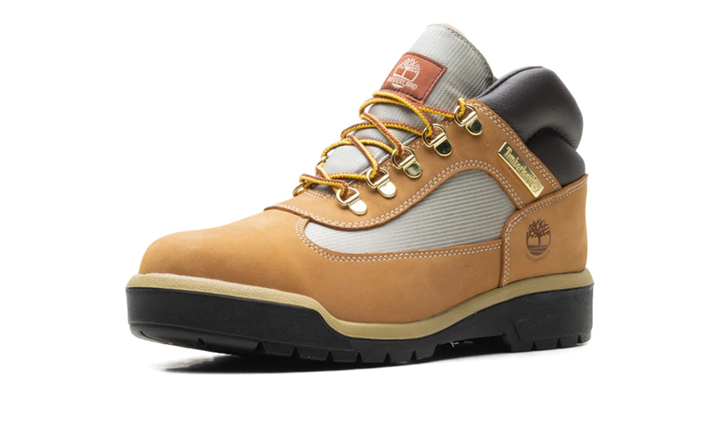 TB1A18RI231 Stadium Goods studio 4