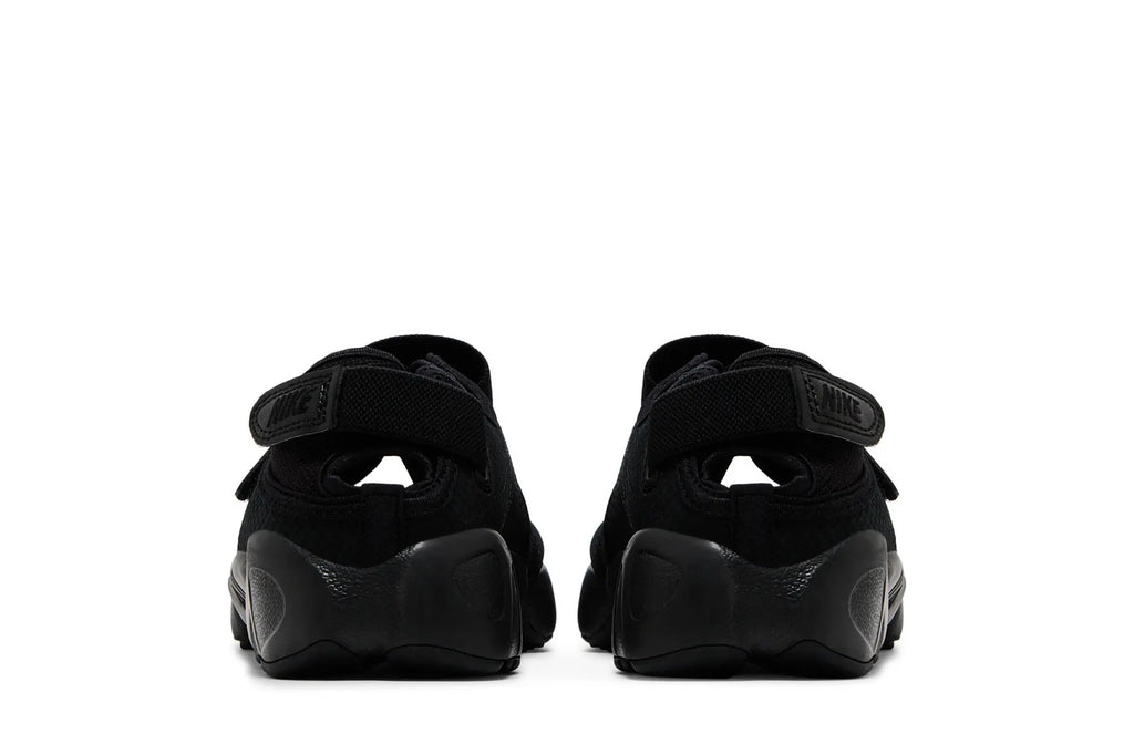 DN1338-004 GOAT studio 4