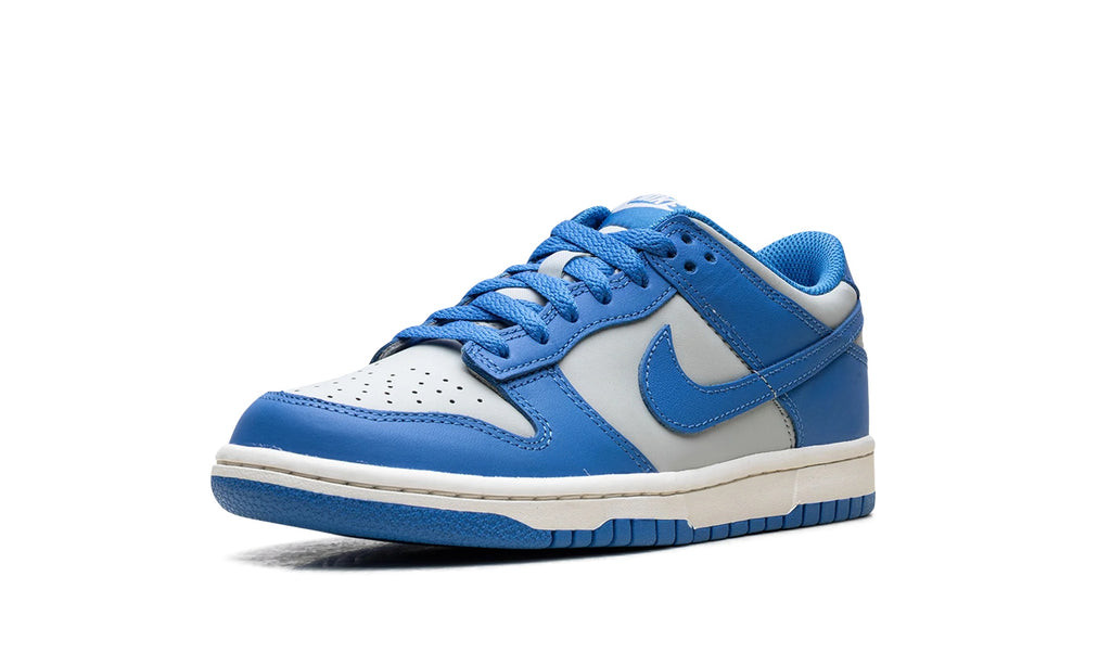 FB9109-004 Stadium Goods studio 4