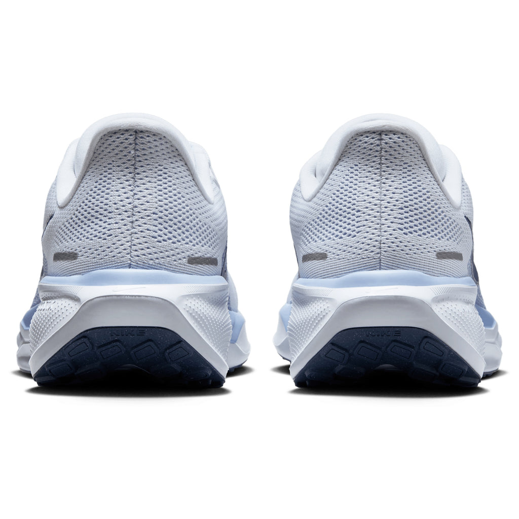 FD2723-125 Foot Locker 3