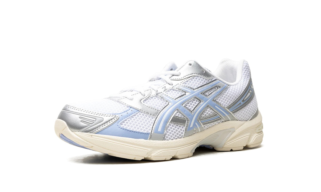 1203A609-107 Stadium Goods studio 4