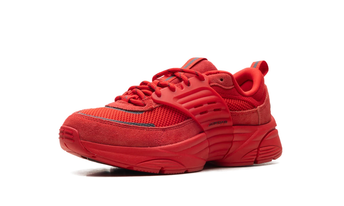 IB3722-600 Stadium Goods studio 4