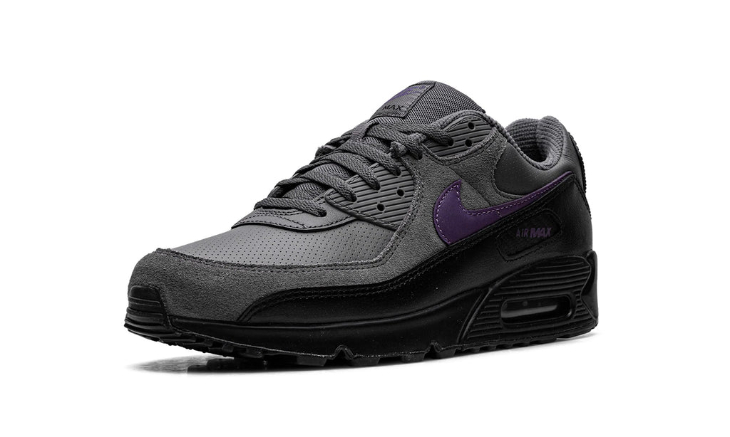 IF0670-004 Stadium Goods studio 4