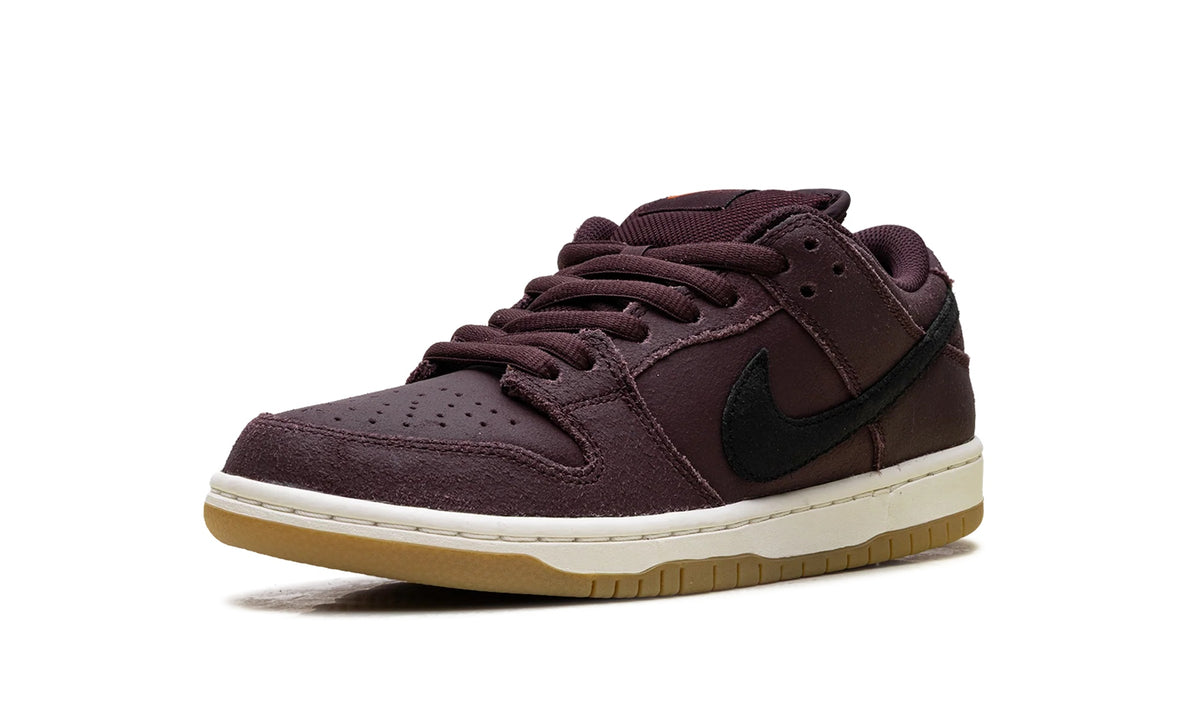 IO2304-600 Stadium Goods studio 4