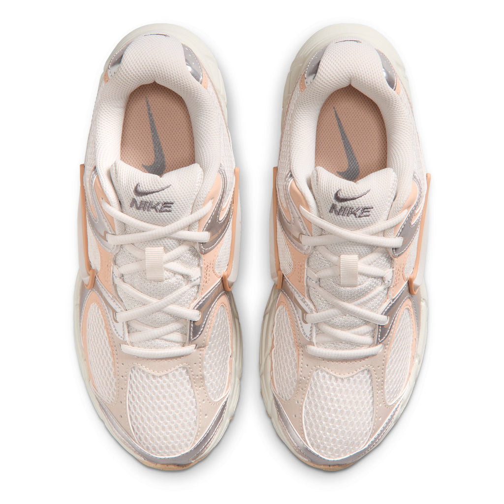 HQ7901-012 Nike.com 4