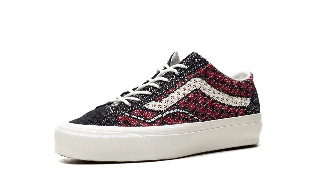 VN000EFKBRD Stadium Goods studio 4