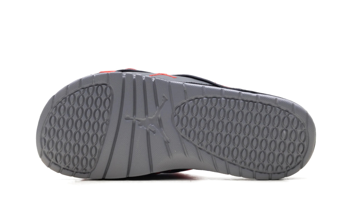 532225-600 Stadium Goods studio 5