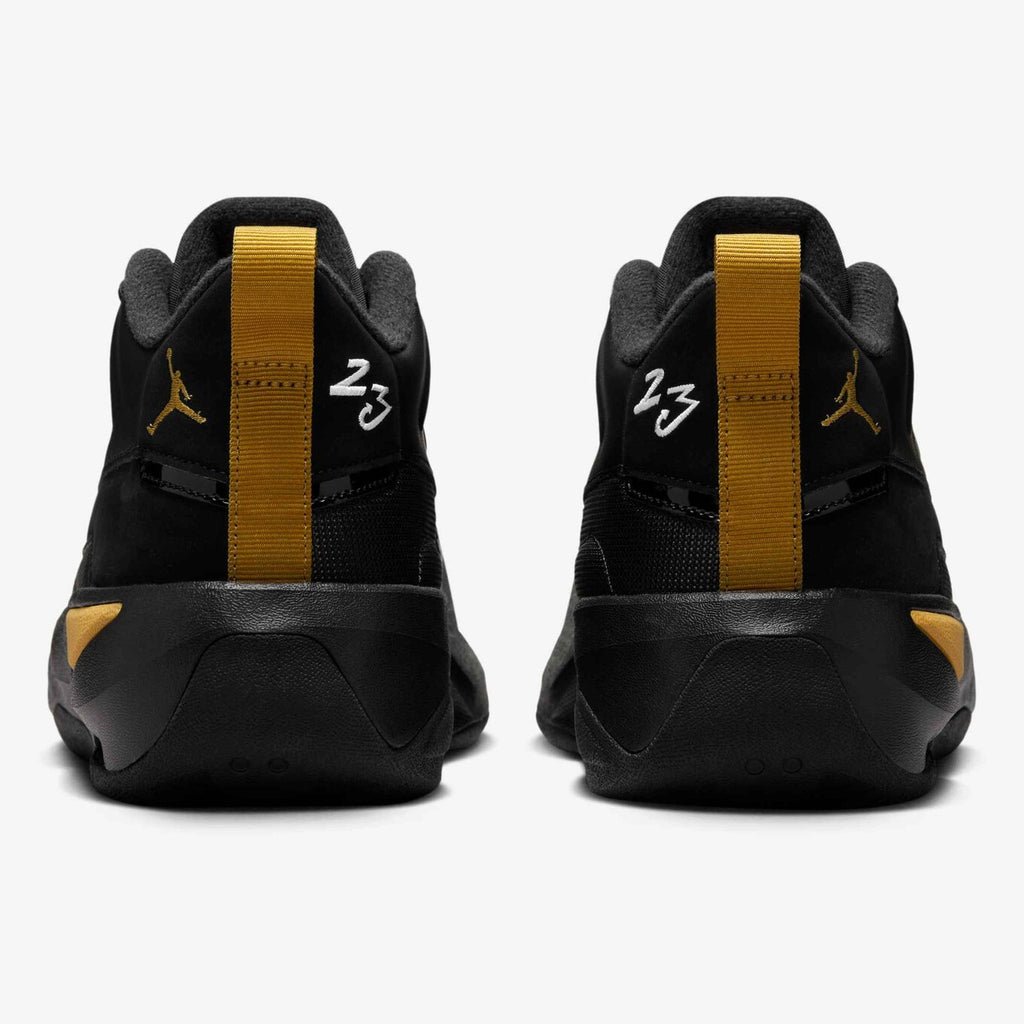 HQ2091-007 Nike Kuwait 5