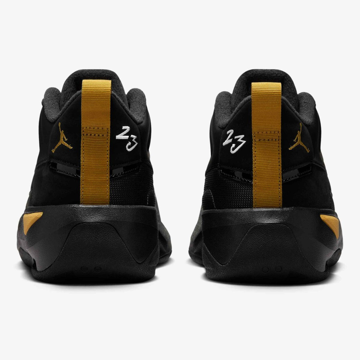HQ2091-007 Nike Kuwait 5