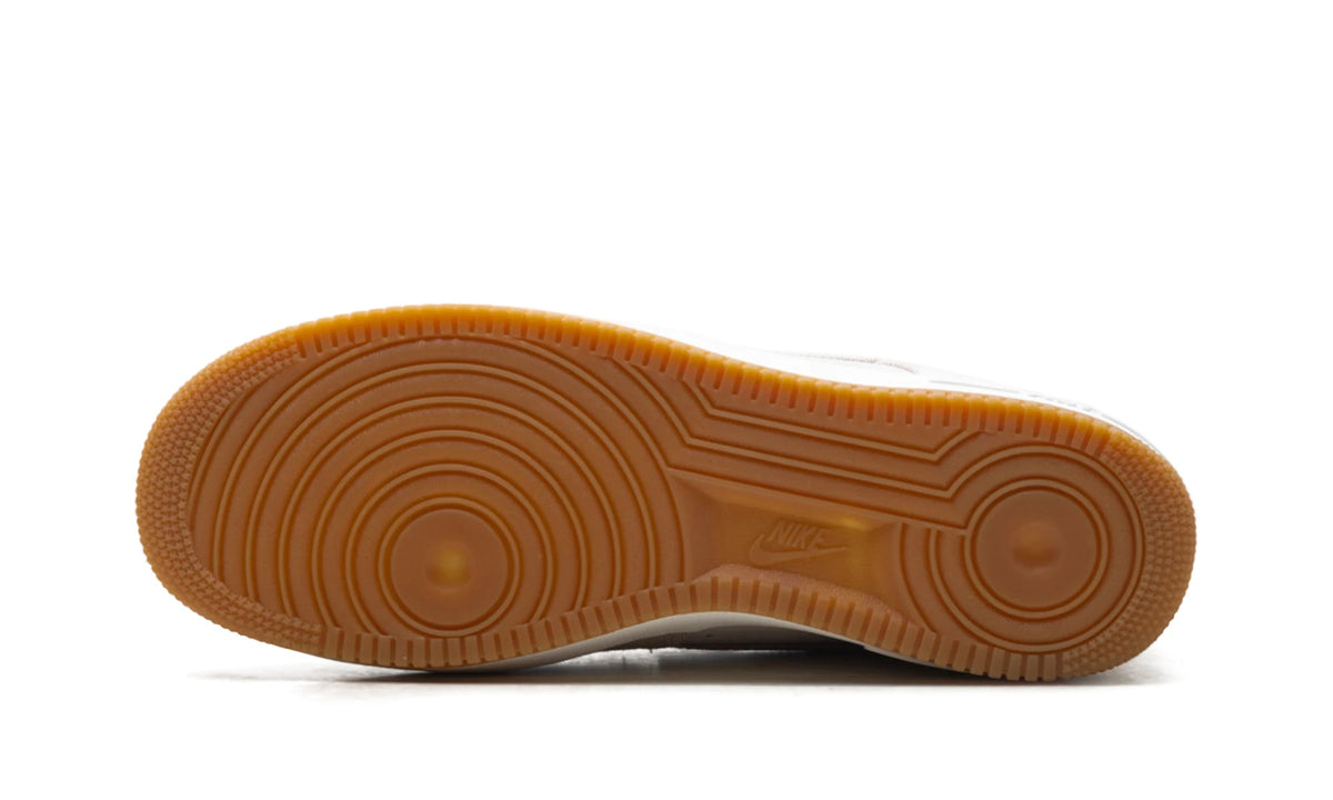 IR0951-001 Stadium Goods studio 5